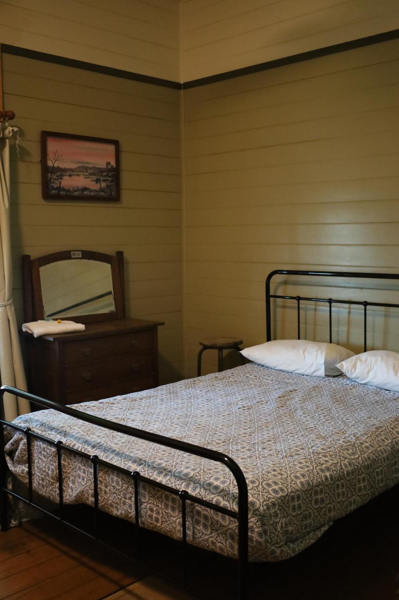 The Middle Pub Hotel Mullumbimby Room photo