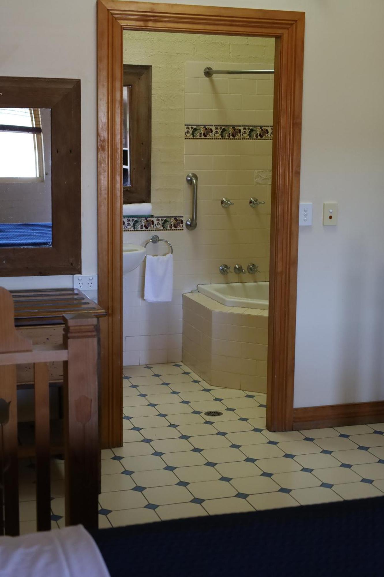 The Middle Pub Hotel Mullumbimby Room photo