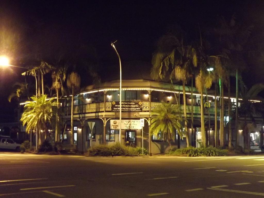 The Middle Pub Hotel Mullumbimby Exterior photo