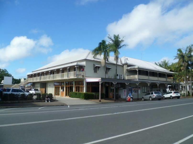The Middle Pub Hotel Mullumbimby Exterior photo